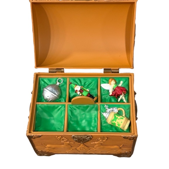 Hallmark Keepsake 50 Anniversary Member Exclusive Christmas Ornament Santa Treas - Picture 7 of 10